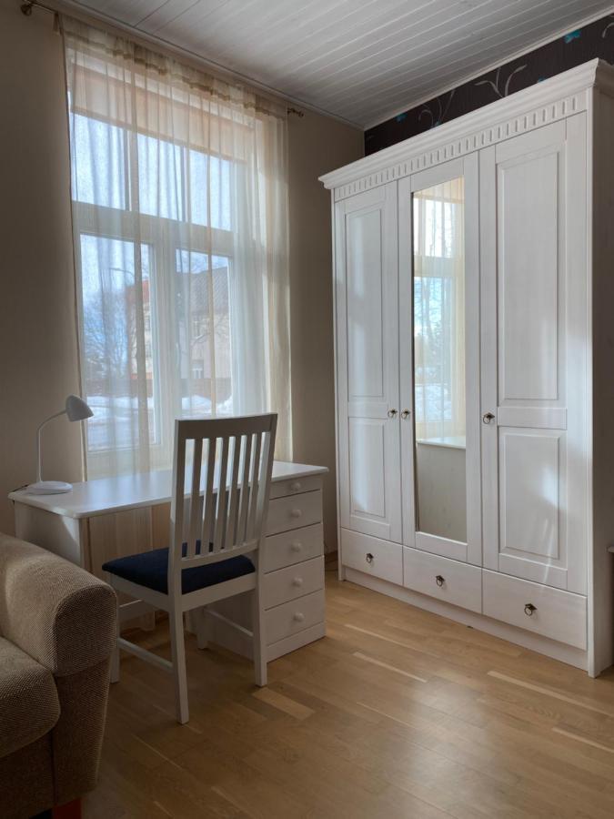 Posti Guest Apartment Haapsalu Esterno foto