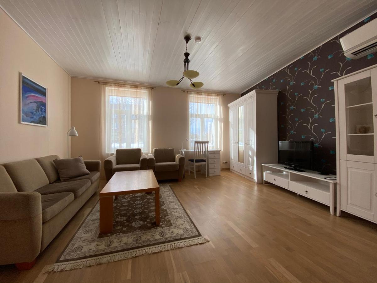 Posti Guest Apartment Haapsalu Esterno foto