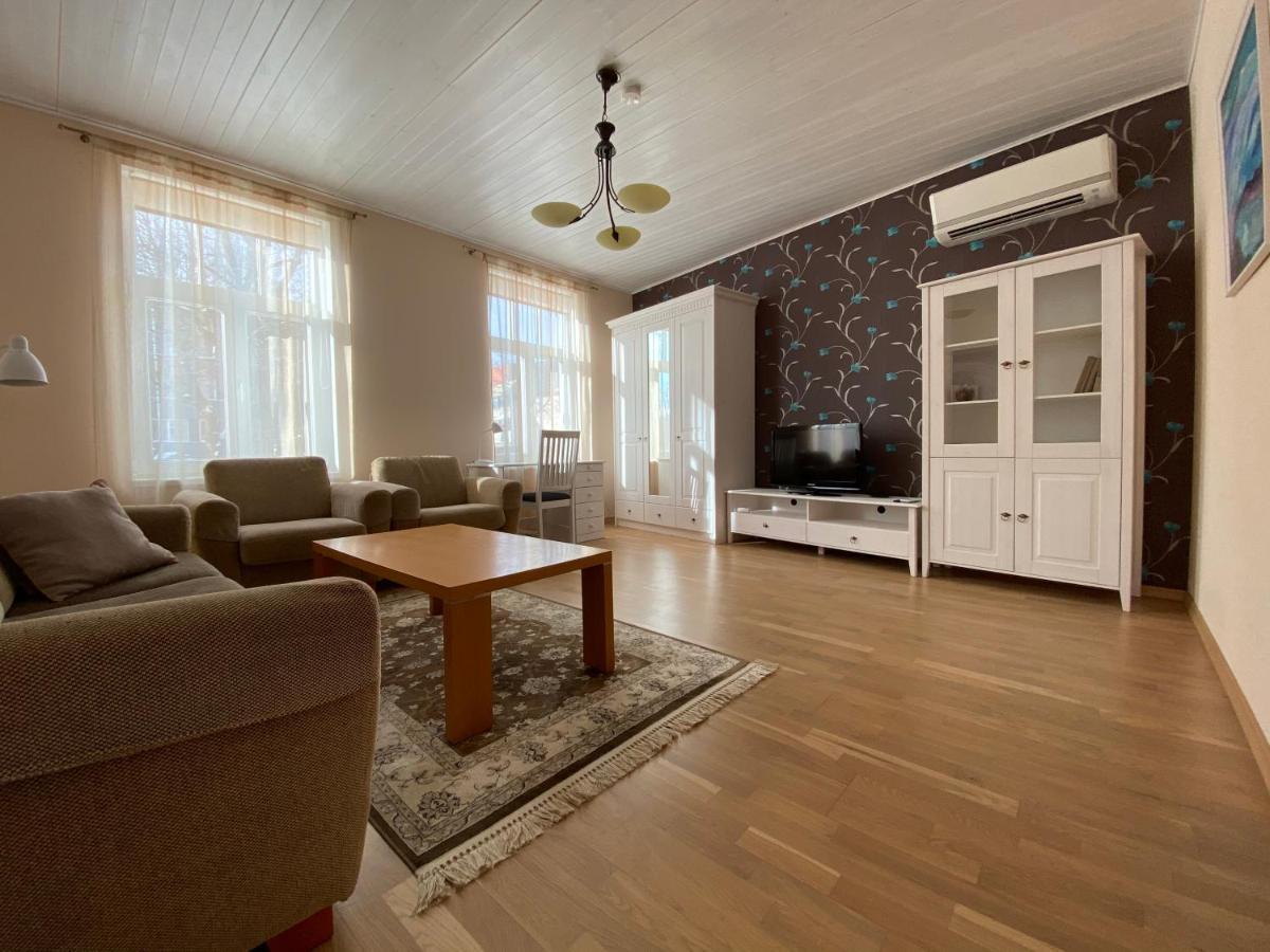 Posti Guest Apartment Haapsalu Esterno foto
