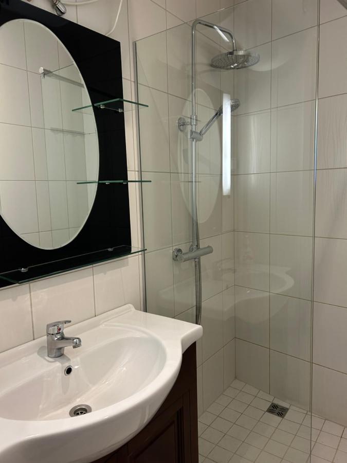 Posti Guest Apartment Haapsalu Esterno foto